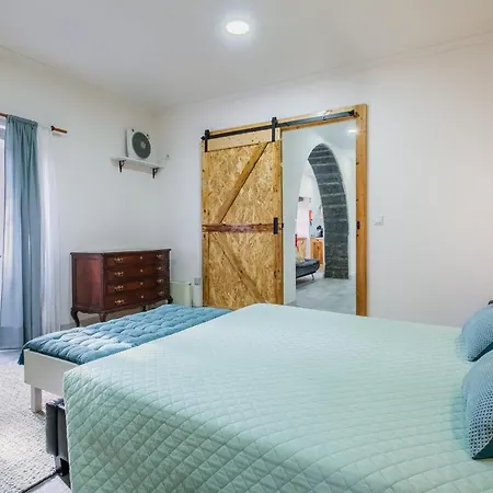 Castanheiro's Place *