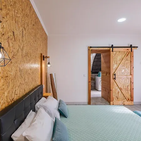 Castanheiro's Place Апартаменты Понта-Делгада