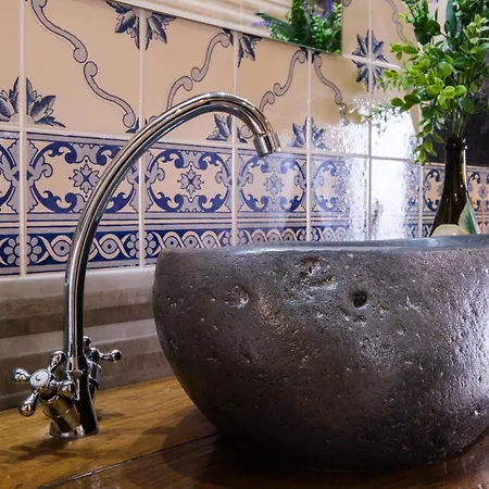 Апартаменты Castanheiro's Place Понта-Делгада