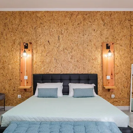 Castanheiro's Place Апартаменты *