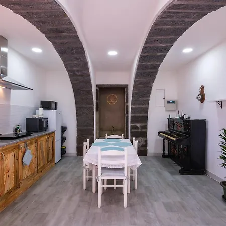 Castanheiro's Place Понта-Делгада